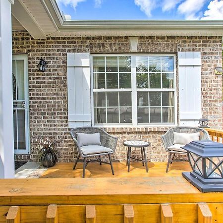 Villa Charming Springfield Escape With Furnished Deck Extérieur photo